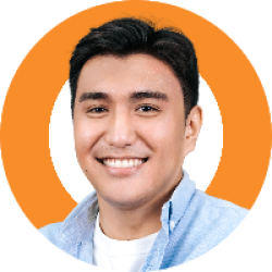 Customer Service Representative with Social media managing skills.