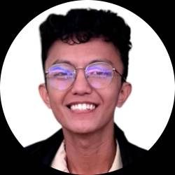 Editor, Digital Creator, Analyst, Financial Management degree