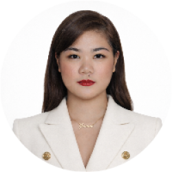 Customer Service and Team Leadership Professional