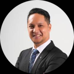 Medical Doctor with over six years of experience in clinical, legal and entrepre…