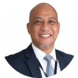 20+ Years in Leadership, Operations & Team Management