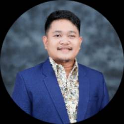 Social Media Manager with Basic Graphi
