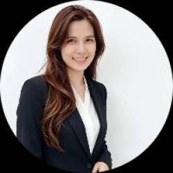 Customer Service and Insurance Support Professional