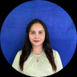 English teacher/Content creator and manager/ Photographer
