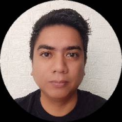 Experienced Multimedia & Graphic Artist