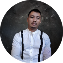 Senior Graphic Designer / UI/UX Designer