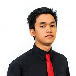 Professional Graphic Designer / Video Editor