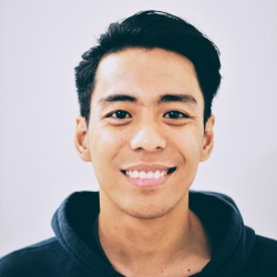UX/UI/Product Designer and Researcher / Graphic Designer