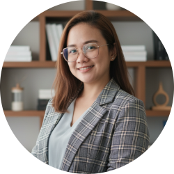 Insurance Specialist , Recruiter , Social Media Manager