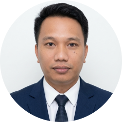 Business Administration Specialist with Finance and Customer Service Experience