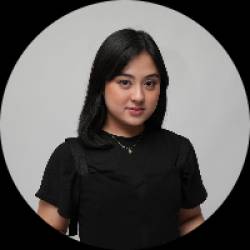 Marketing Communications professional with Graphic Design Proficiency