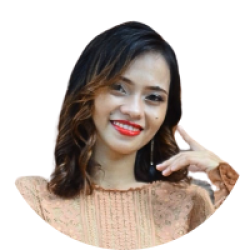 GRAPHIC DESIGNER / SOCIAL MANAGER