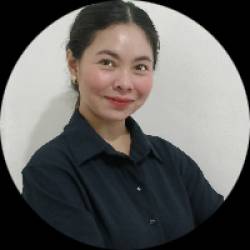 Customer service representative with diverse experiences.