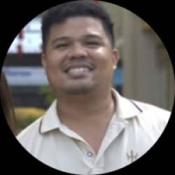 Risk analyst, customer service representative