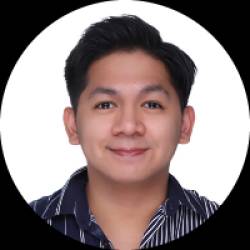 SENIOR WEB, UI/UX & BRAND DESIGNER