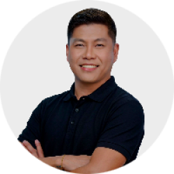 Social Media Manager with Graphic Design Skills
