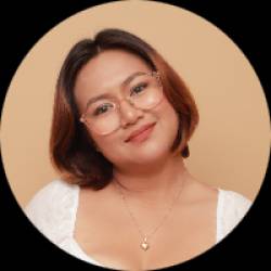 Virtual Assistant with 10+ years of experience in executive assistance, property…